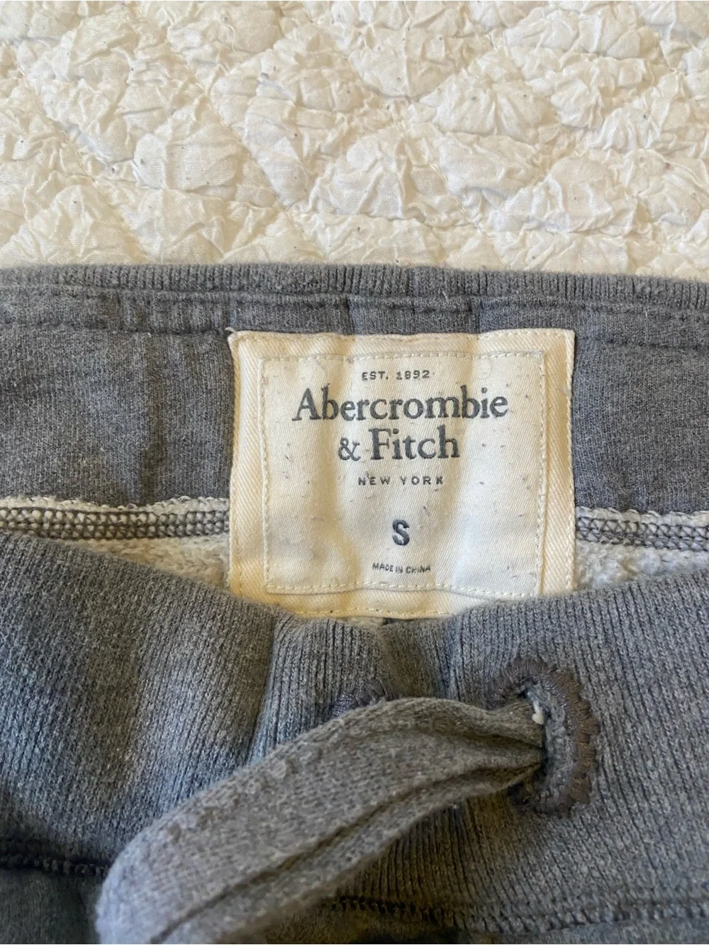 Abercrombie & Fitch classic gray